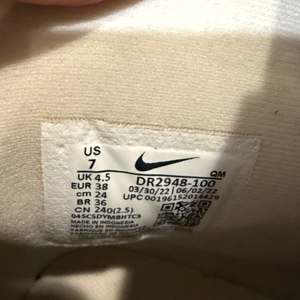 Nike Blazer Mid Victory Women’s Size 7 Sneakers - Picture 7 of 8